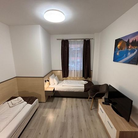 Pizza Tabor Apartman Мисколк Екстериор снимка