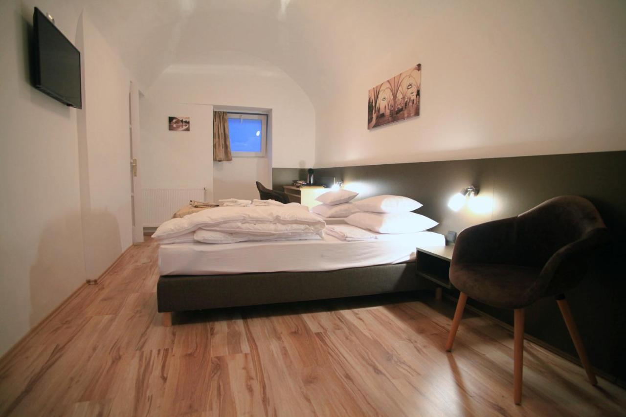 Pizza Tabor Apartman Мисколк Екстериор снимка