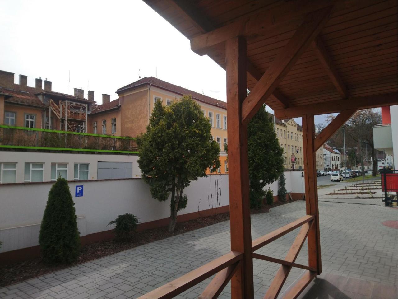 Pizza Tabor Apartman Мисколк Екстериор снимка